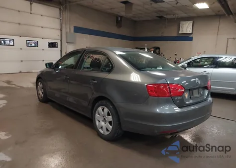 2011 Volkswagen Jetta 2.0L S из США, поврежденный, VIN 3VW2K7AJ4BM366429